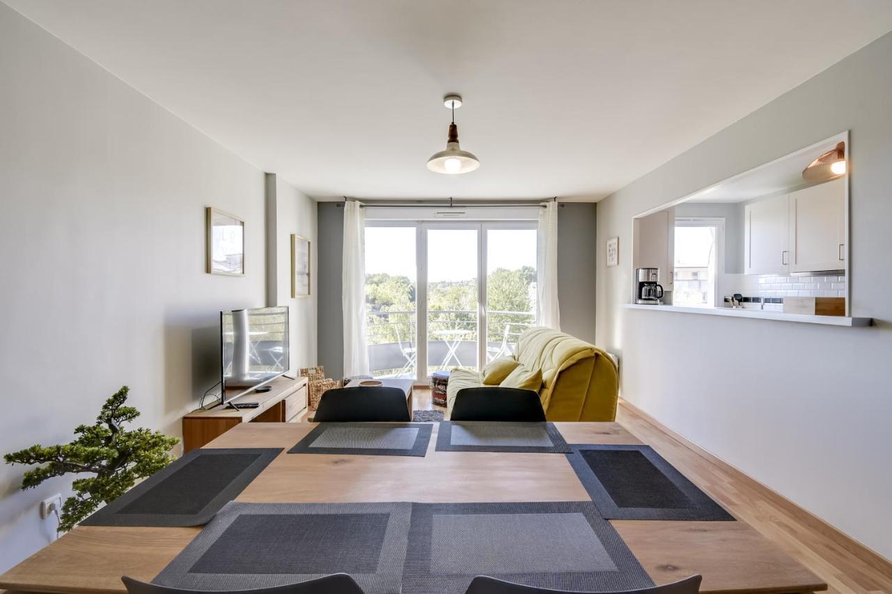 Ferienwohnung Chic Apart With Parking And Balcony Cergy Exterior foto